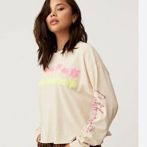Free People X Daydreamer L Cropped T-shirt Tan with Neon CALIFORNIA Puff print